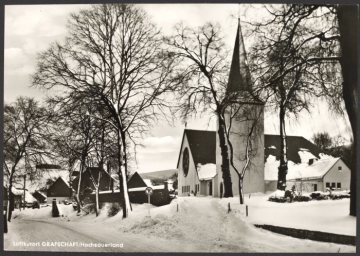 Grafschaft (Gemeinde Schmallenberg), die St.-Georg-Kirche im Schnee