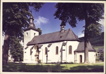 Die 1666 erbaute St.-Gertrudis-Kirche in Oberkirchen (Gemeinde Schmallenberg)