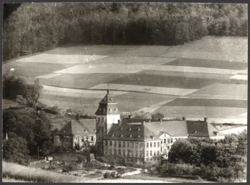 Das Kloster Grafschaft in Grafschaft (Gemeinde Schmallenberg), undatiert (1920er Jahre?)