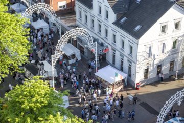 Unna-Altstadt während der "Un(n)a Festa Italiana" am 26. Mai 2017, aufgenommen aus einem Riesenrad.