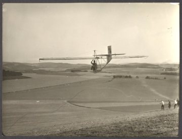 Flugtag am 5. Juni 1933 in Schüren (Gemeinde Meschede): Segelflug der Abteilung Hagen beim Start