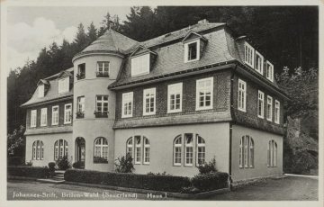 Das Haus I des Johannes-Stifts in Brilon-Wald, undatiert (1930er/1940er Jahre?)