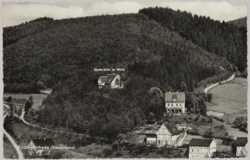 Kirchveischede (Gemeinde Lennestadt), Teilansicht mit dem Kinderheim im Walde