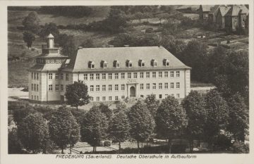 Bad Fredeburg (Gemeinde Schmallenberg), die Deutsche Oberschule in Aufbauform, SA Hilfswerklager, 1935 bis 1944, heute Musikbildungszentrum Südwestfalen, undatiert (um 1940?)