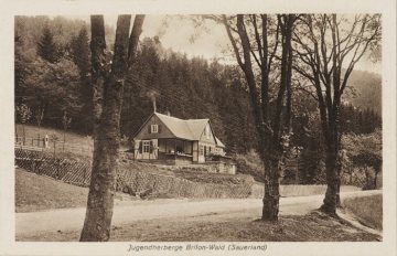 Die Jugendherberge in Brilon-Wald: 1923 von der Ortsgruppe Brilon für das Deutsche Jugendherbergswerk erbaut, undatiert (1920er/1930er Jahre?)