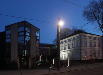 Städtisches Kunstmuseum Gelsenkirchen, eröffnet 1957 in der "Alten Villa", 1984 erweitert um einen Anbau von Architekt Albrecht Egon Wittig. Sammlungsschwerpunkt Kinetische Kunst. 