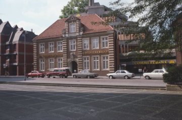 Königsstraße: Der ehemalige Hof der Familie Droste zu Senden, heute Sitz der Commerzbank