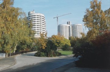 Zentralklinikum der Westfälischen Wilhelms-Universität Münster, erbaut 1972-1983 - Ansicht der 62 Meter hohen Bettentürme. Undatiert, um 1983.
