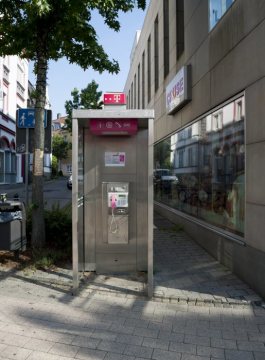 Stadt Schwerte - Telefonzelle im Stadtzentrum, Höhe Hüsingstraße 2, 58239 Schwerte