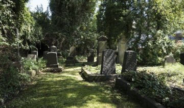 Stadt Schwerte - der Jüdische Friedhof Schwerte, am Nordwall gelegen, erstmals 1796 erwähnt, wurde der Friedhof von etwa 1762 bis 1939 belegt. Heute sind 78 Grabsteine erhalten