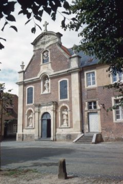 Kath. Pfarrkirche Zur Unbefleckten Empfängnis auf der "Oberen Freiheit", erbaut als Kapelle 1705-1708, erweitert 1728, ehem. Franziskaner-Klosterkirche