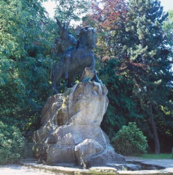 Widukind-Denkmal in Herford, wiedererrichtet 1959. [Vgl. Bild Nr. 01_239]