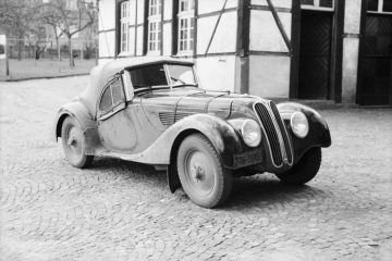 Die Nottulner Fabrikantenfamilie Rhode: Rhodes Sportwagen der Marke BMW (Bayerische Motoren Werke), undatiert