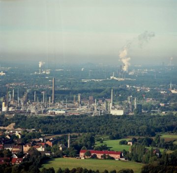 Gelsenkirchen-Horst: Blick zur Ölraffinerie BP Horst