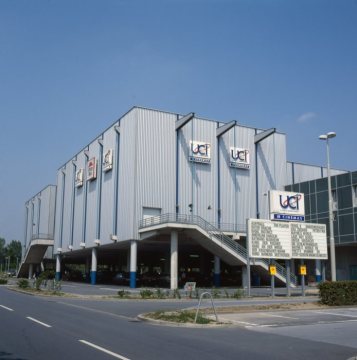 Das UCI-Kinocenter am Ruhrpark-Einkaufszentrum (18 Kinosäle)