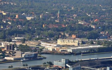 Herne-Crange: Blick zum Industriegebiet im Bereich Hafenstraße am Rhein-Herne-Kanal