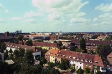 Blick über das Wohnviertel Jahnstraße Richtung Friesenring Höhe Hauptfeuerwache