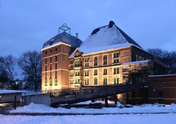 Gelsenkirchen-Horst, Kultur- und Bürgerzentrum Schloss Horst im Winter - Im 16. Jahrhundert erbaut, einer der ältesten und wichtigsten Renaissancebauten in Westfalen