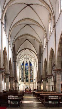 Innenansicht der St.-Augustinus-Kirche in der Innenstadt von Gelsenkirchen