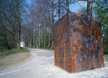 "Dialogue with Johann Conrad Schlaun", Stahlplastik von Richard Serra (USA) - skulptur projekte münster 97, am Rüschhaus