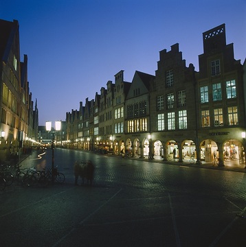 Der Prinzipalmarkt bei Nacht, Blick Richtung Rothenburg
