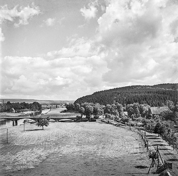 Blick auf die Ruhrbrücke, undatiert, um 1935.