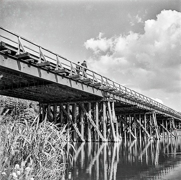 Holzbrücke über die Ruhr, undatiert, um 1947.