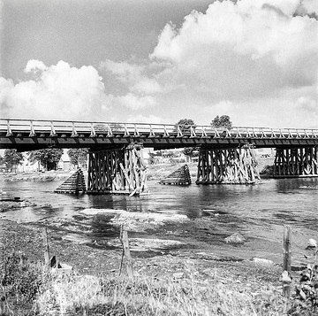 Holzbrücke über die Ruhr, undatiert, um 1947.