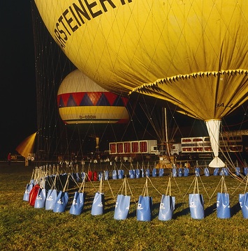 Montgolfiade, deutsche Meisterschaften 1997: Gasballone vor dem Start