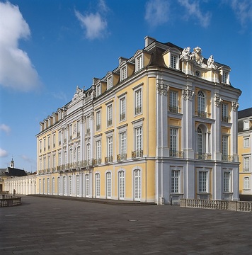 Schloss Augustusburg: Südflügel mit den Risaliten der Ostseite und der südlichen Schauseite