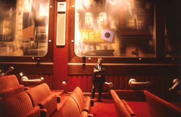 Cadillac Kino München. Geschäftsinhaber Michael Graeter in einem der Kinosäle.