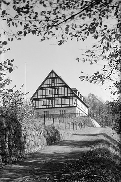 Blick zum Fachwerkgiebel der 1937/38 errichteten "Viktor-Lutze-Jugendherberge", nach 1945 "Ferdinand-Eimermacher-Jugendherberge"