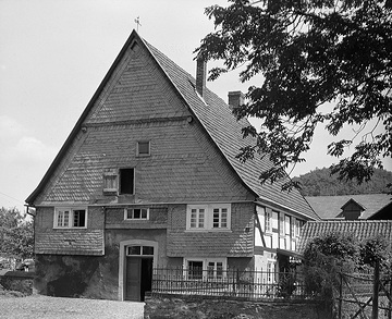 Fachwerkhaus mit Schieferfassade in Grevenbrück