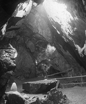 Blick in die Dechenhöhle bei Letmathe-Dröschede