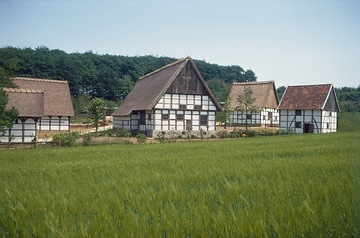 LWL-Freilichtmuseum Detmold: Lippischer Meierhof, errichtet aus Gebäuden des 16., 17. und 18. Jahrhunderts (Rückansicht)