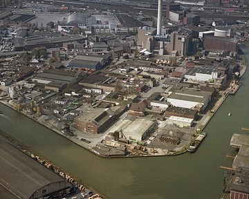 Münster, Hafen: Kanalhafen, Dortmund-Ems-Kanal, Kohle-Heizkraftwerk (errichtet 1977, 2005 auf Gas umgestellt)
