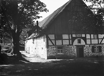 Fachwerk und Bruchstein: Bauernhaus in Seelscheid