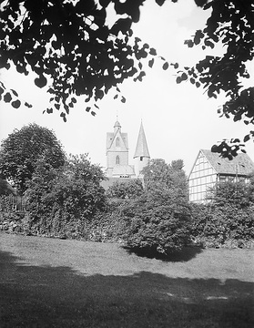 Türme der Busdorfkirche (ehemals St. Petrus und Andreas-Kirche)