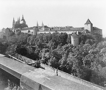 Prag: die Westseite der Burg (undatiert)