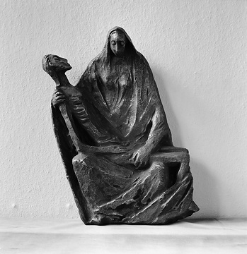 Madonnen-Ausstellung: Pietà, Bronzerelief von Susana Polac, 1964