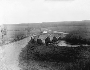 Sandsteinbrücke über die Möhne auf der Straße zwischen Drewer und Warstein-Suttrop
