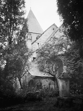 Ev. Pfarrkirche St. Urban in Weslarn, frühgotische Hallenkirche, erstmals erwähnt um 1255, Ansicht um 1930?