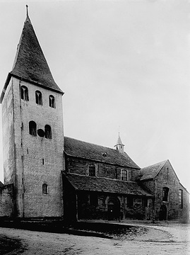 St. Lambertus, Pfarrkirche des Dorfes Bremen