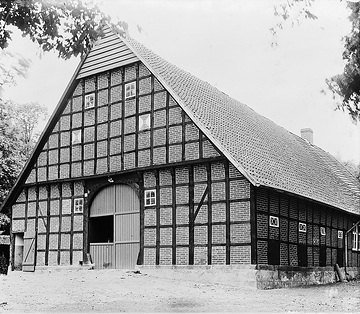 Torseite eines Bauernhofes bei Aldrup/Antrup, erbaut 1806 in Backstein-Fachwerk