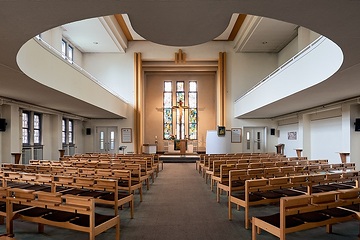 Die Epiphanias-Kirche ist eine evangelisch-lutherische Autobahnkirche in Bochum im Stadtteil Hamme. Sie wurde im Bauhausstil nach Entwürfen des Architekten Wilhelm Tiefenbach gebaut.