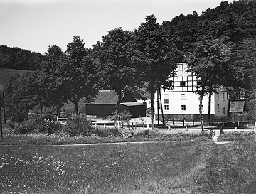 Kornmühle und Nebengebäude in Pöppelsheim