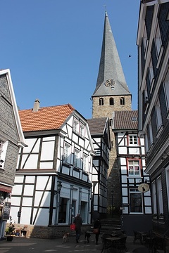 Hattingen: Altstadt, Steinhagen, im Hintergrund Kirche St. Georg.