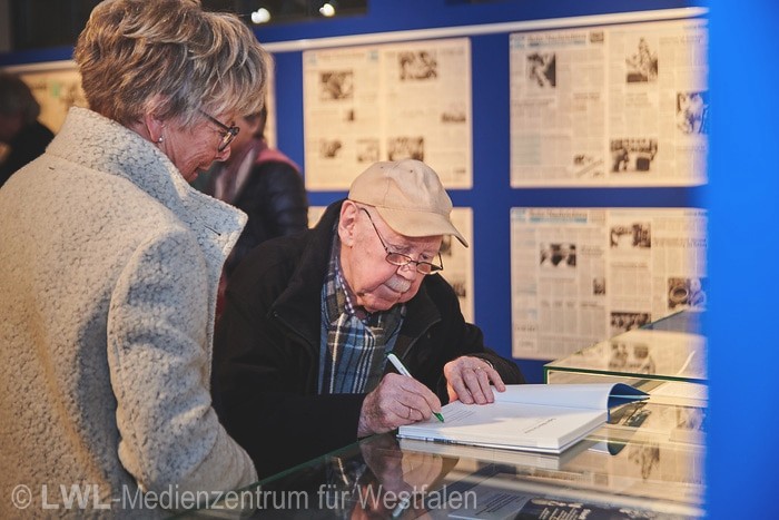22_589 Ausstellungseröffnung "Täglich Bilder fürs Revier - Pressefotografien von Helmut Orwat 1960 – 1992" im LWL-Museum Schiffshebewerk Henrichenburg