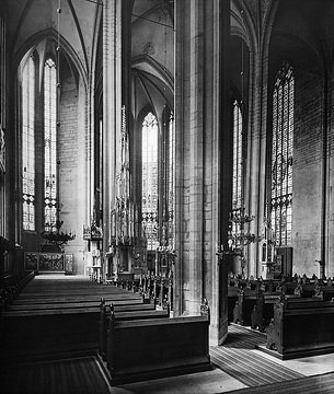 Pfarrkirche St. Maria zur Wiese: Blick in den Chorraum, Aufnahmedatum der Fotografie ca. 1913.