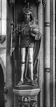 Statue Karls des Großen in der Reinoldi-Kirche